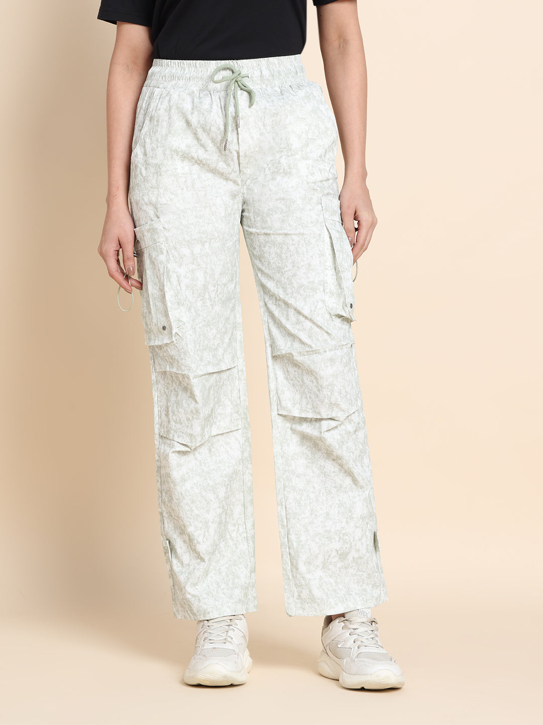 Women’s Loose-Fit Parachute Cargo Pants – Track, Gym & Casual Wear