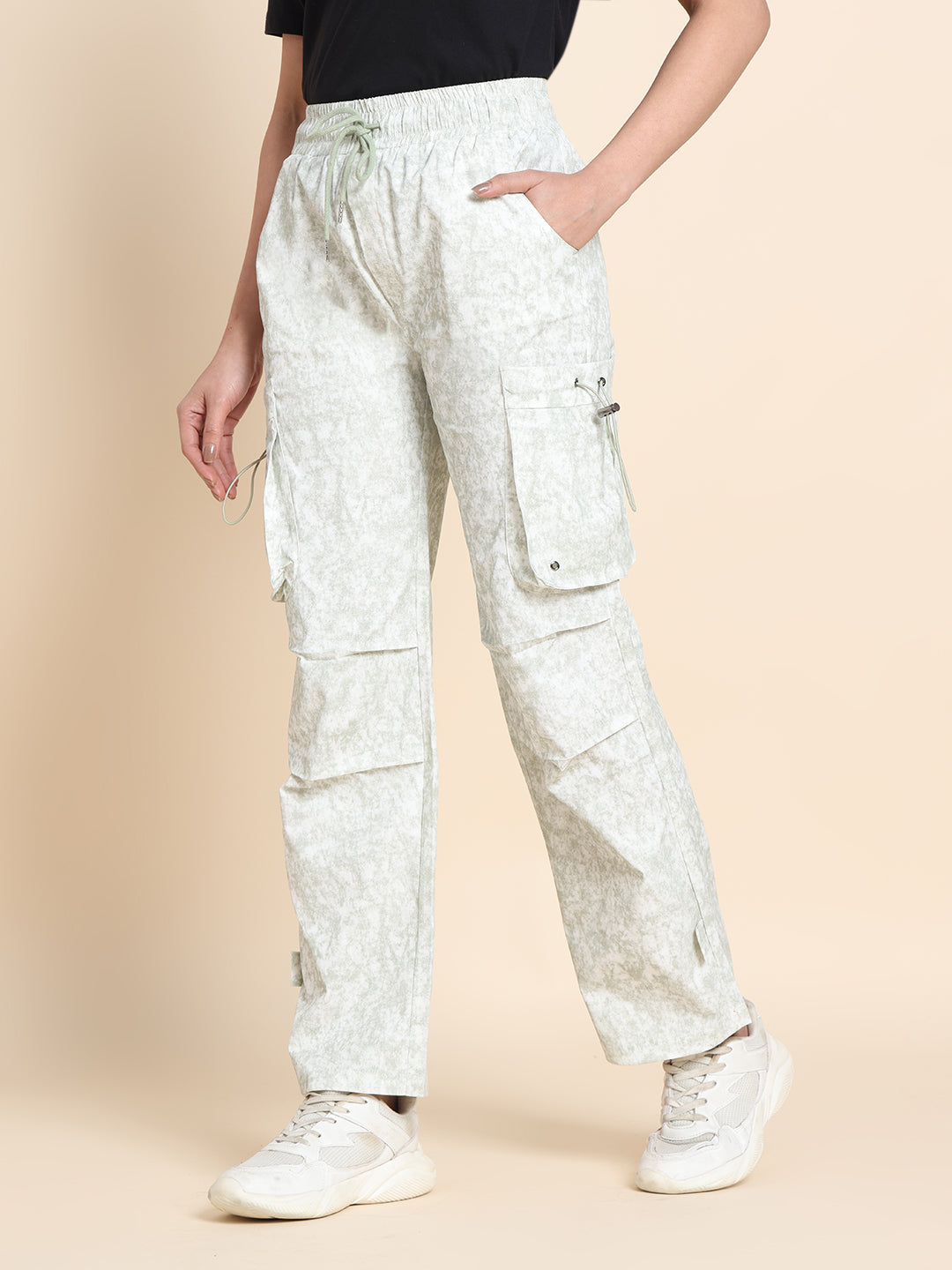 Women’s Loose-Fit Parachute Cargo Pants – Track, Gym & Casual Wear