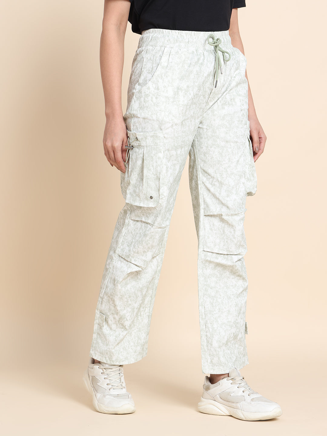 Women’s Loose-Fit Parachute Cargo Pants – Track, Gym & Casual Wear